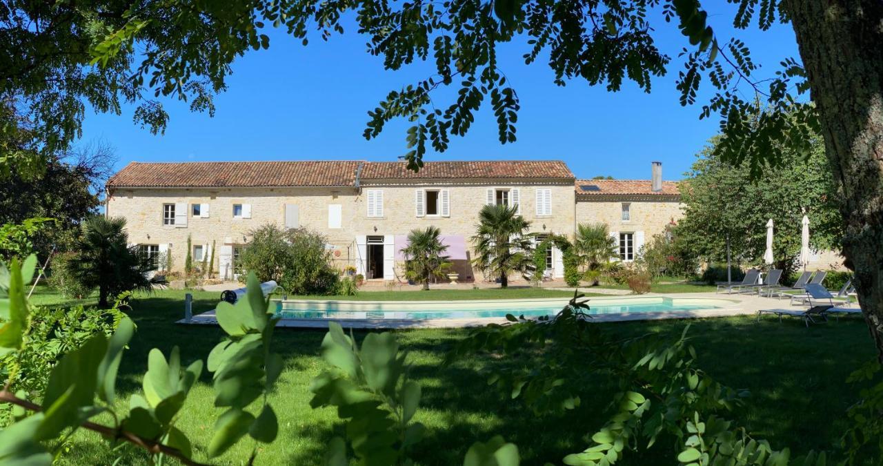 Domaine Du Papillon Bed & Breakfast Lesparre-Medoc Exterior photo
