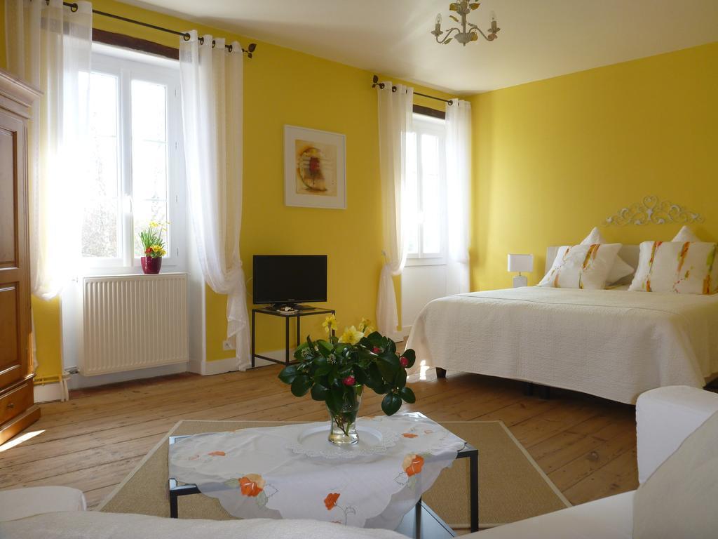Domaine Du Papillon Bed & Breakfast Lesparre-Medoc Room photo