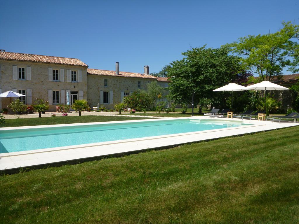 Domaine Du Papillon Bed & Breakfast Lesparre-Medoc Exterior photo