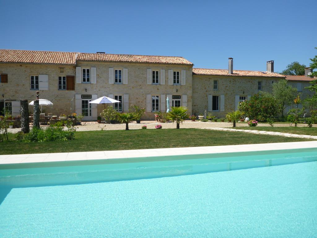 Domaine Du Papillon Bed & Breakfast Lesparre-Medoc Exterior photo