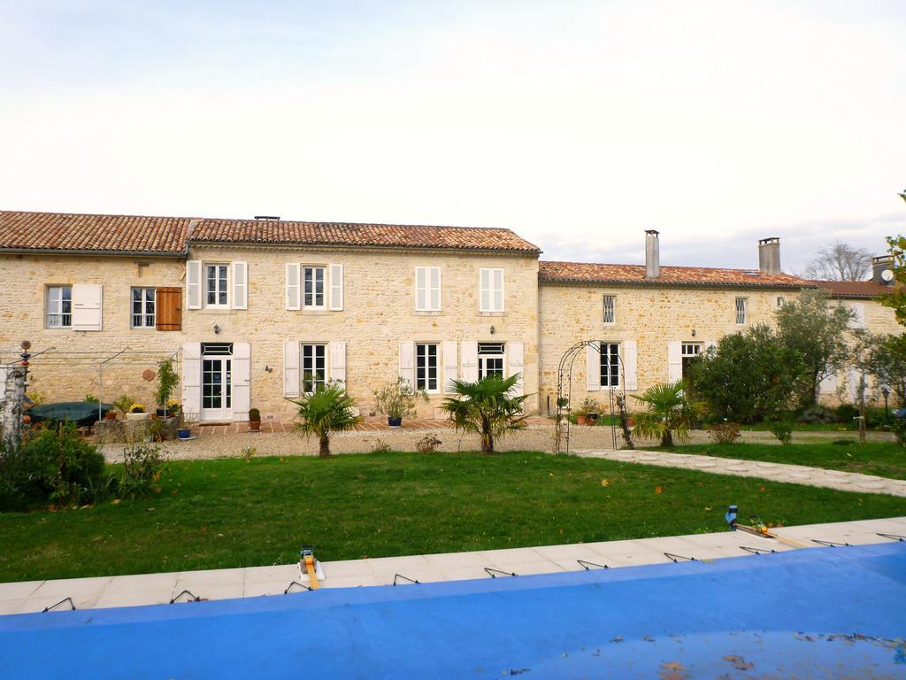 Domaine Du Papillon Bed & Breakfast Lesparre-Medoc Exterior photo